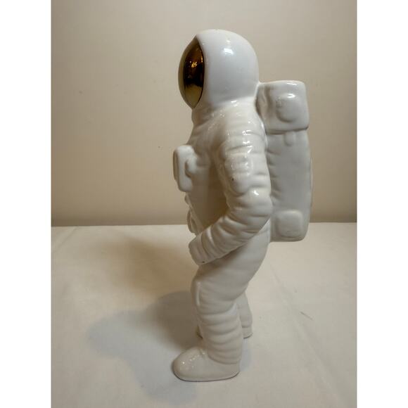 White Ceramic Astronaut Figurine with Gold Helmet – Space Decor - Picture 2 of 4